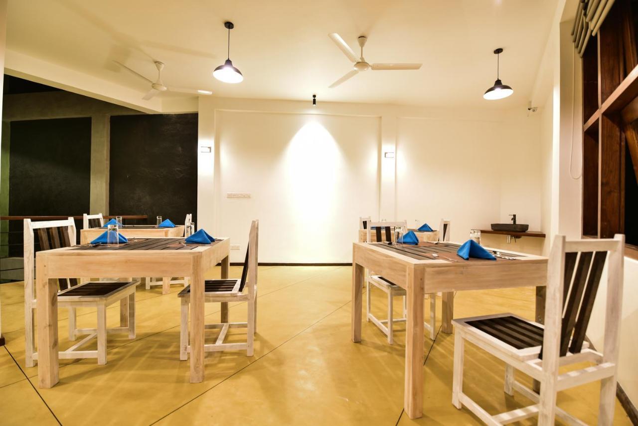 Hiriketiya Beach Hostels Dikwella Kültér fotó