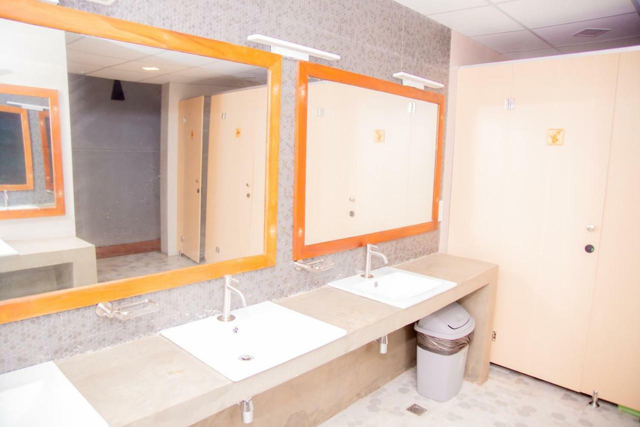 Hiriketiya Beach Hostels Dikwella Kültér fotó