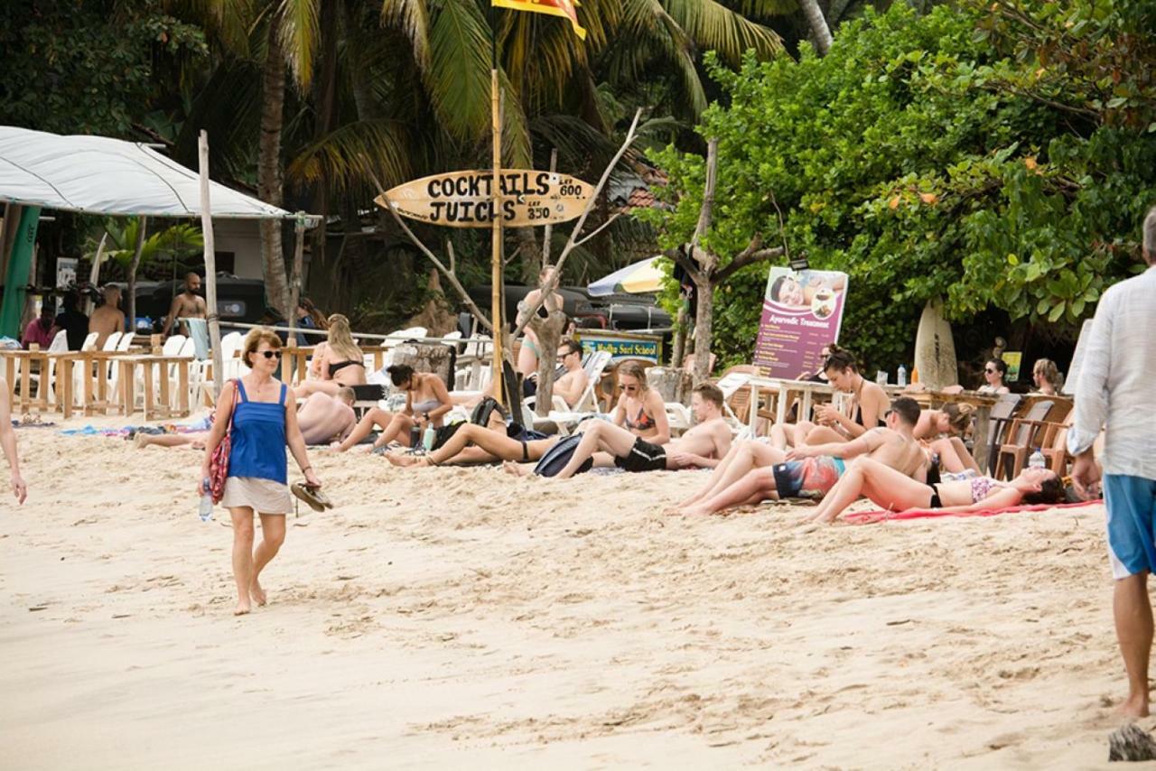 Hiriketiya Beach Hostels Dikwella Kültér fotó