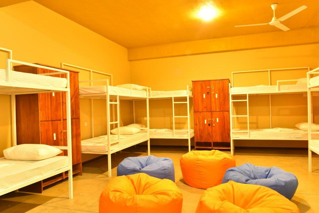 Hiriketiya Beach Hostels Dikwella Kültér fotó