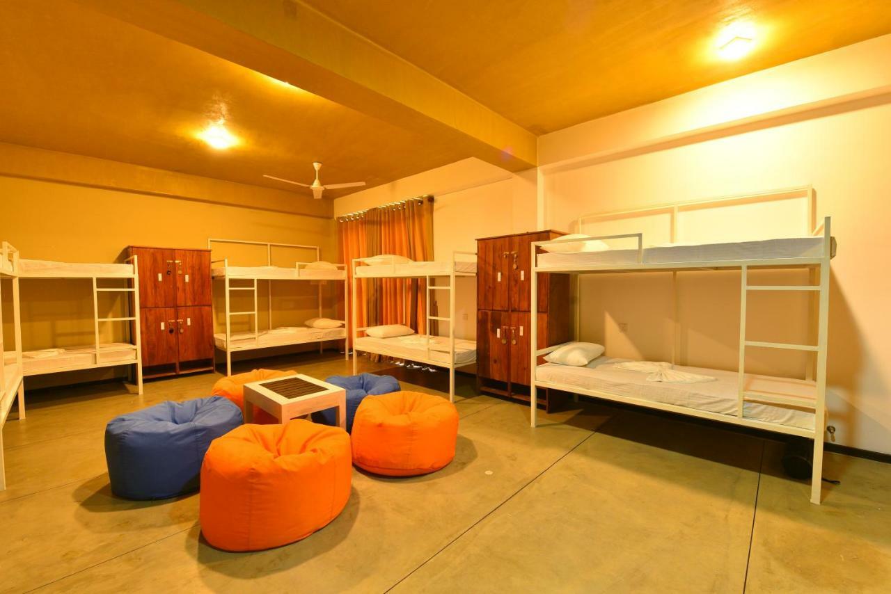 Hiriketiya Beach Hostels Dikwella Kültér fotó