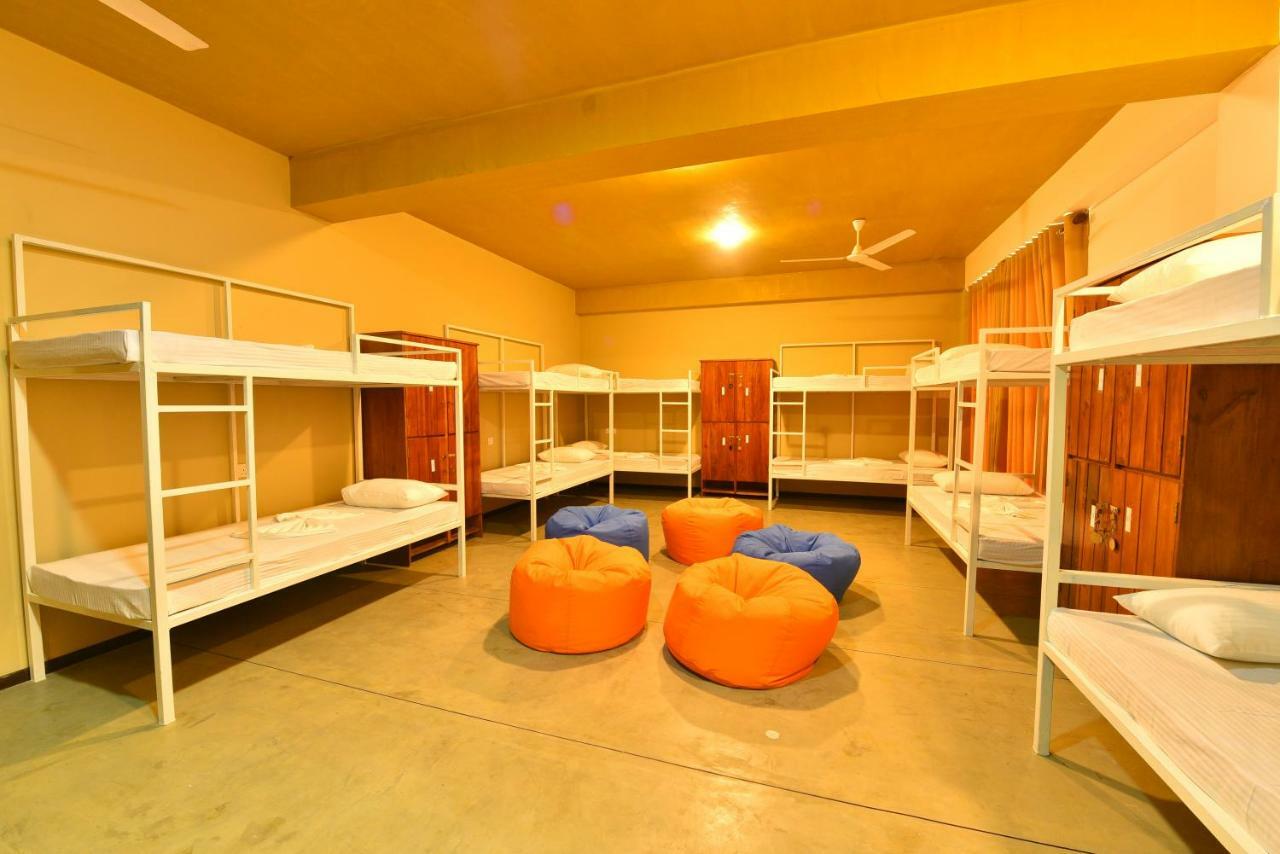Hiriketiya Beach Hostels Dikwella Kültér fotó